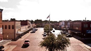 http://dallasheatingac.com/imgs/Farmersville Historic Square.jpg